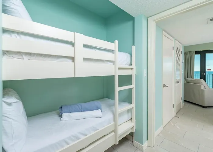 Hotel Phoenix Suites 201