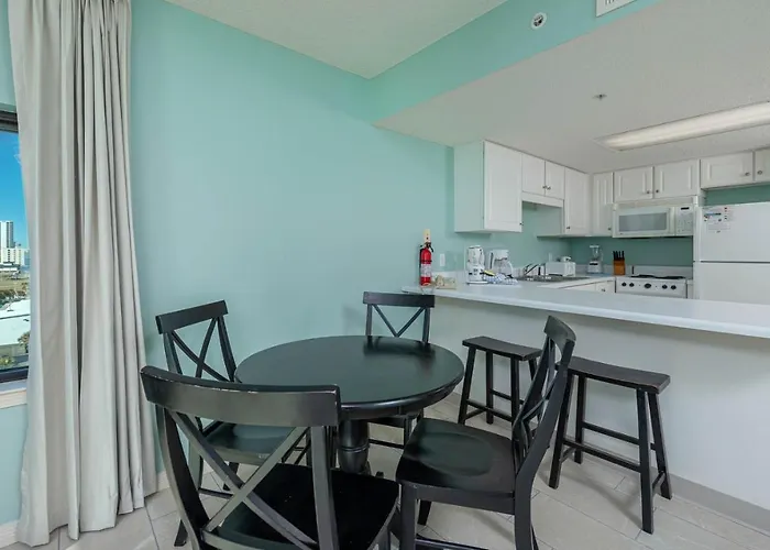 Hotel Phoenix Suites 201